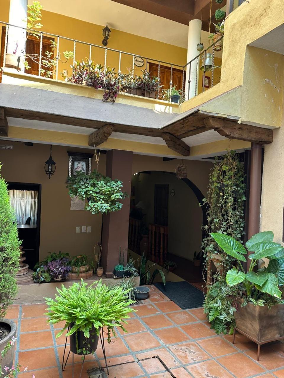 Casa De Las Escaleras Пацкуаро Экстерьер фото
